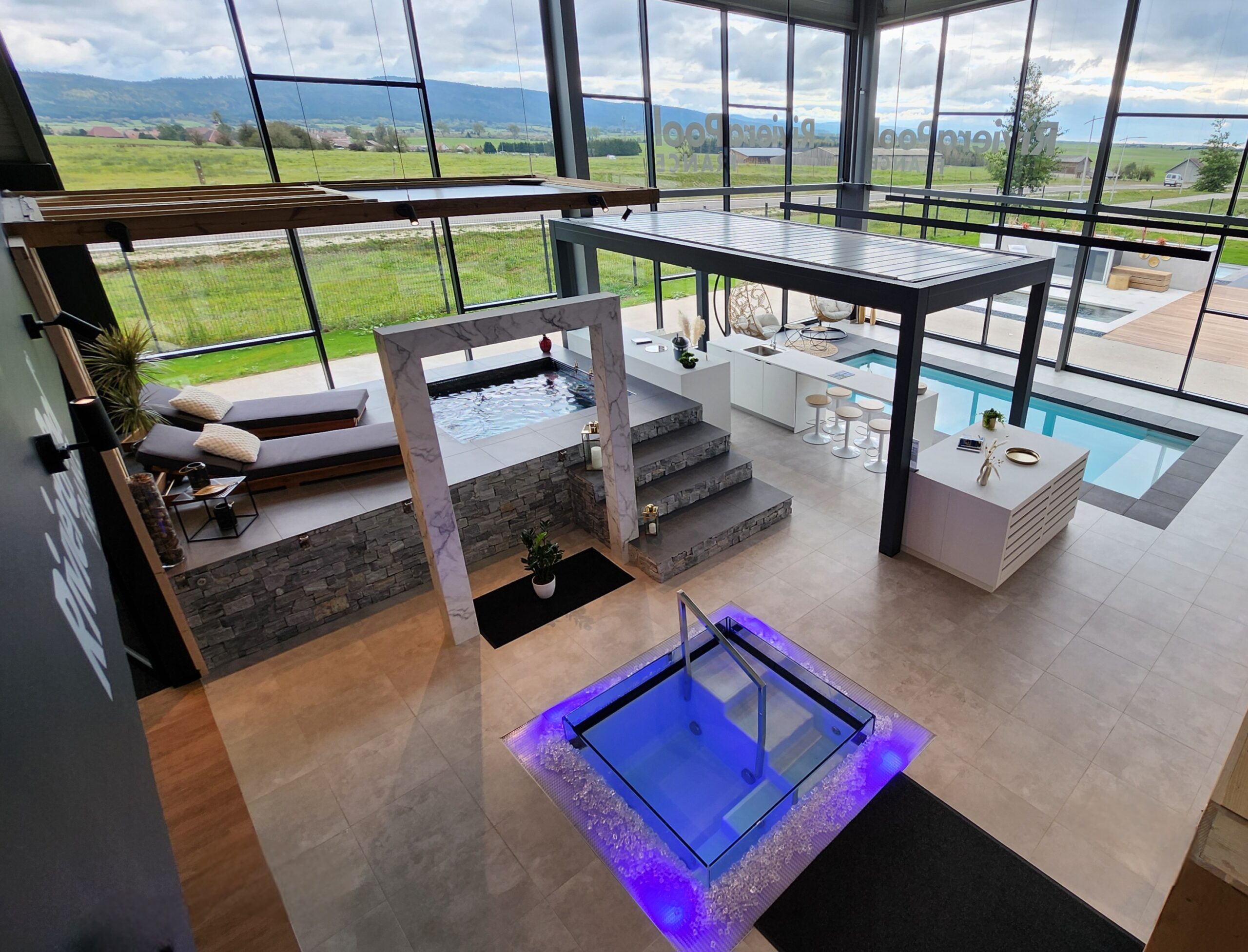 Showroom Fraville Piscines & Spas - Pontarlier